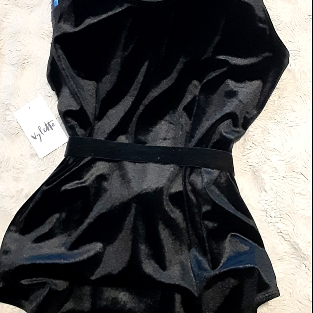 Vevelt Body Suit ♡ New